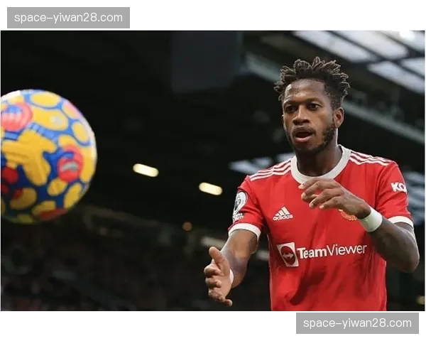 更衣室风波后，里昂队内训练课向部分媒体开放以展示团结